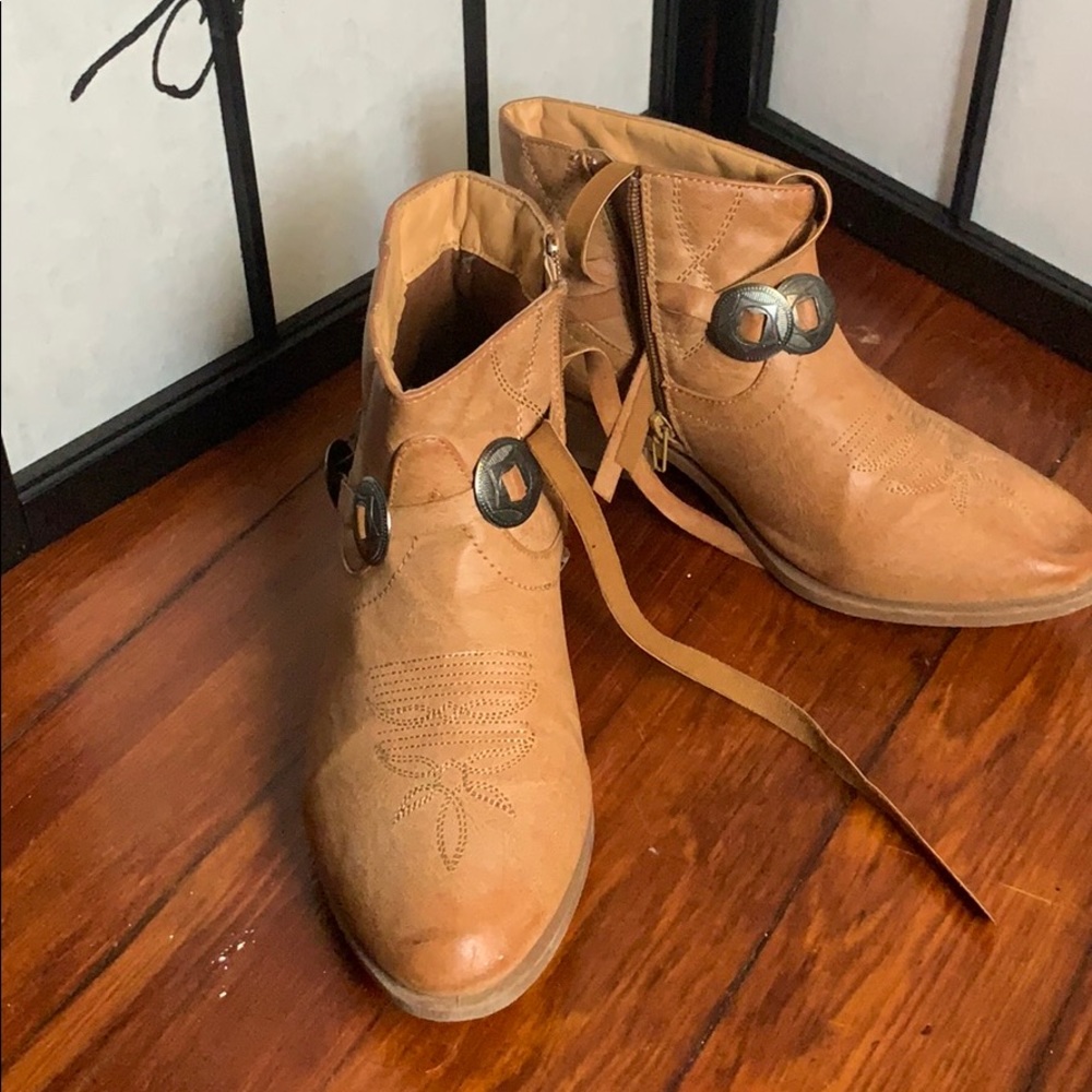 Brown ankle boots